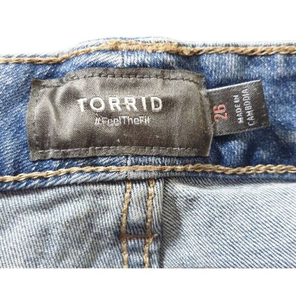 Torrid Womens Plus Sz 26 Denim Shorts Hi Rise Distressed Frayed Hem Blue Stretch - Picture 5 of 6